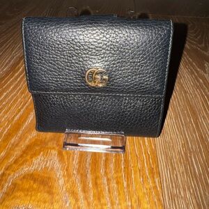 Women’s Gucci Black Textured Leather Wallet